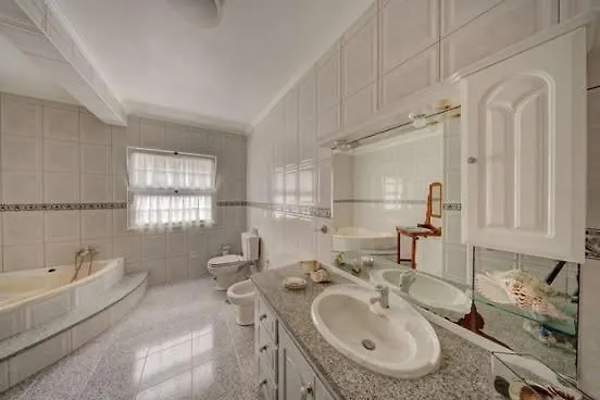 Πανσιόν Perola Achadense Achada