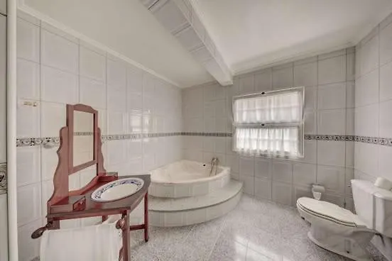 בית הארחה Perola Achadense *